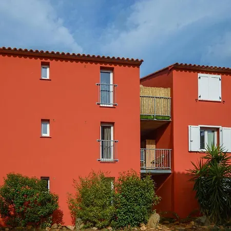 Nice In With Outdoor Swimming Pool, Wifi And Heated Swimming Pool Lejlighed Lecci