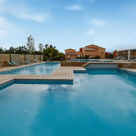 Nice In With Outdoor Swimming Pool, Wifi And Heated Swimming Pool Lejlighed